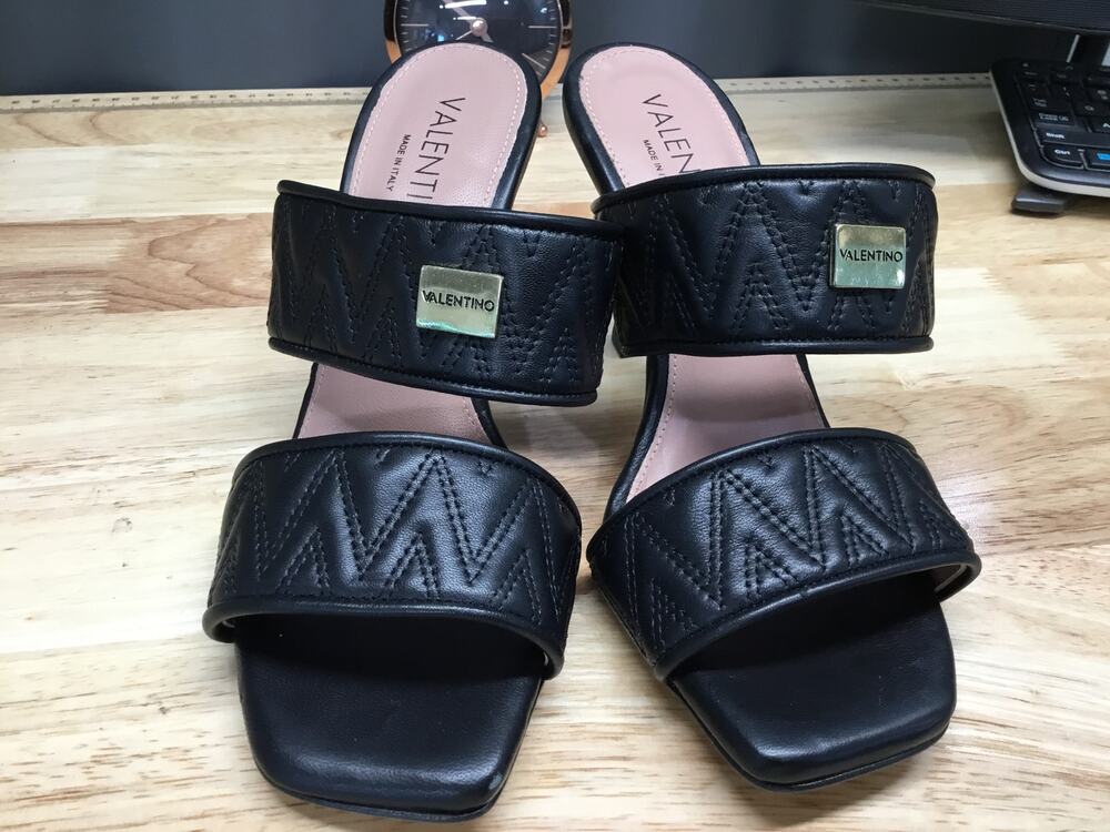 Valentino Sandals Women 8 Black Quilted Leather Slip-On Open Toe Stiletto Heel